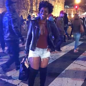 Meet your Posher, Ebony